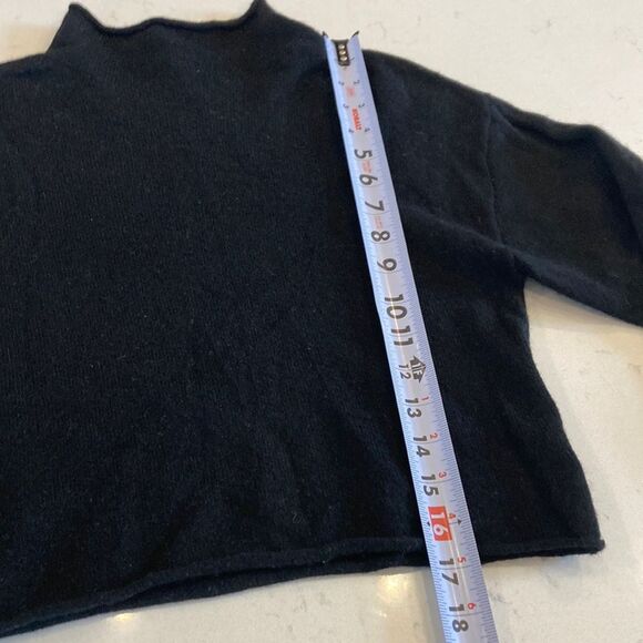 Reformation 100% Cashmere Cropped Mock Neck Sweater Black Size X-Small - Picture 5 of 8